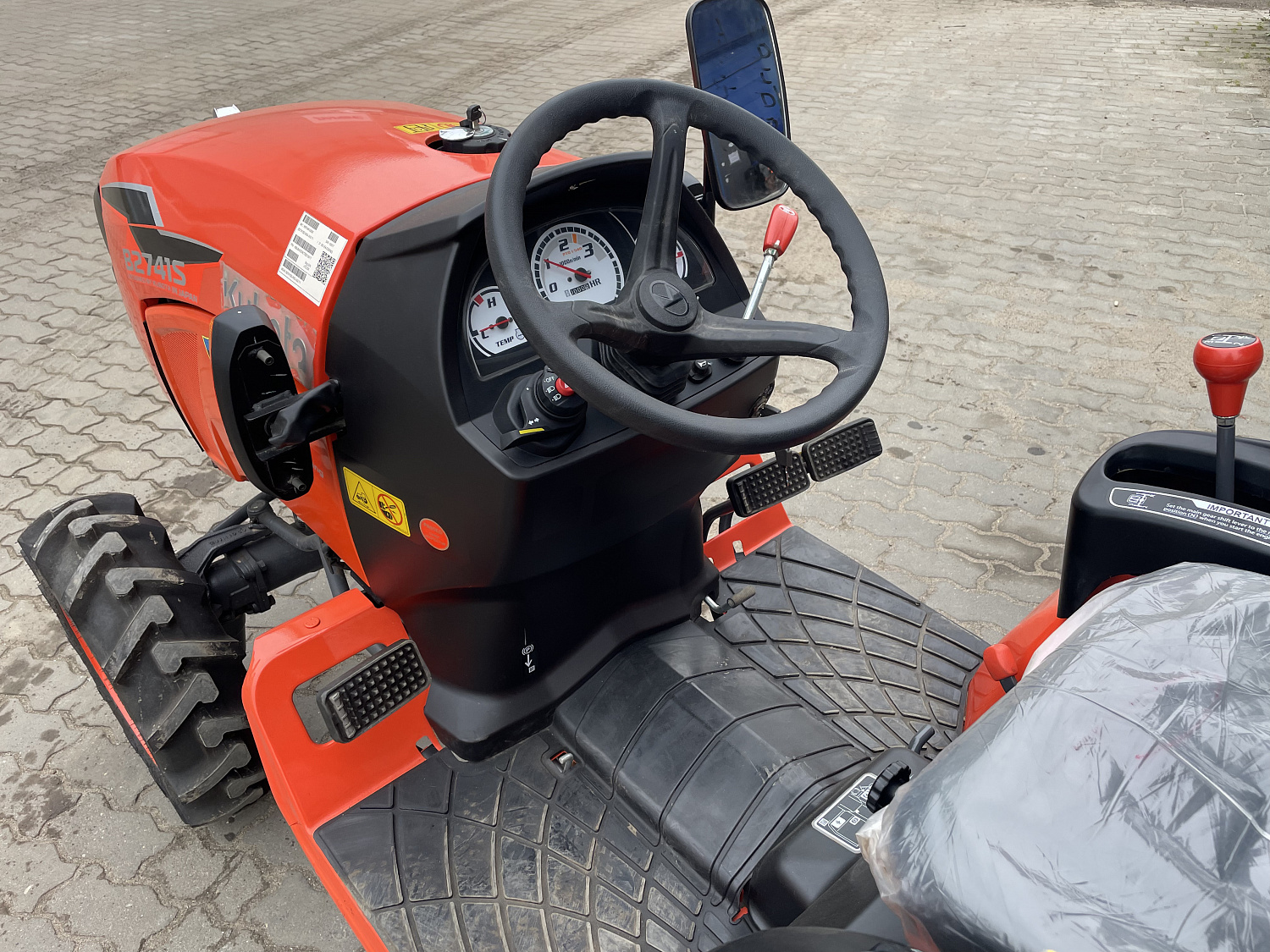 Минитрактор Kubota B2741S NeoStar